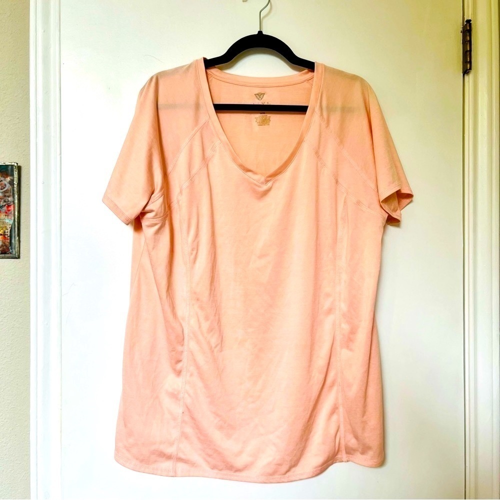 Lane Bryant Livi Active - Short Sleeve Workout Wicking Top in Peach 1X (14/16)﻿